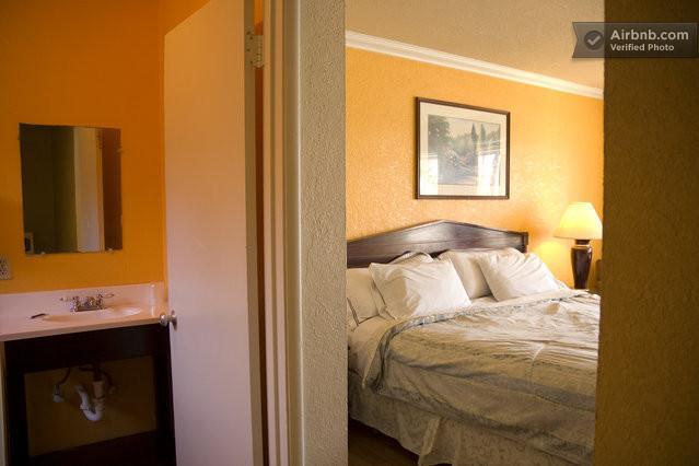 Holiday Motel - フレズノ 部屋 写真